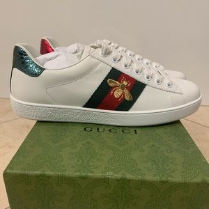 GUCCI Men’s Ace Bee Sneakers. Size US 11